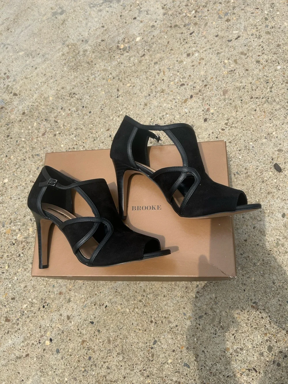 Audrey Brooke Women's Black Suede Cutout High-Heel Sandals size 8